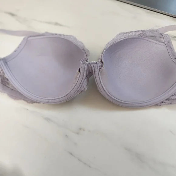 #178 Natori Feathers size 34D