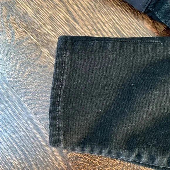 #181 - EUC Gap Maternity "True Skinny" Denim - Size 28