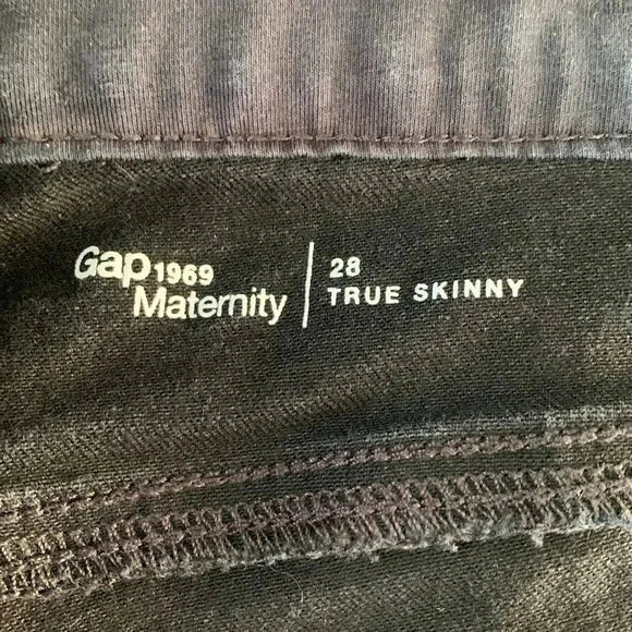 #181 - EUC Gap Maternity "True Skinny" Denim - Size 28