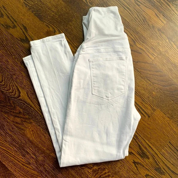 #91 - EUC Gap Maternity True Skinny Denim - Size 6