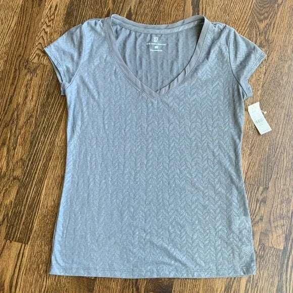 #181 - NEW NY&C metallic tee - Size Small
