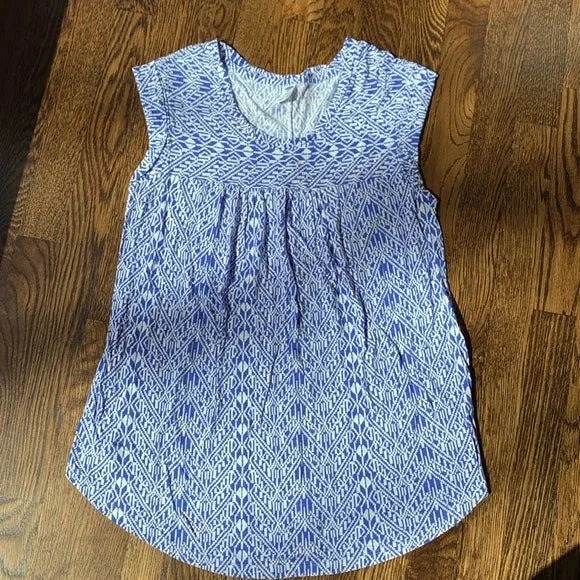 #181 - EUC Old Navy Maternity Top - Small