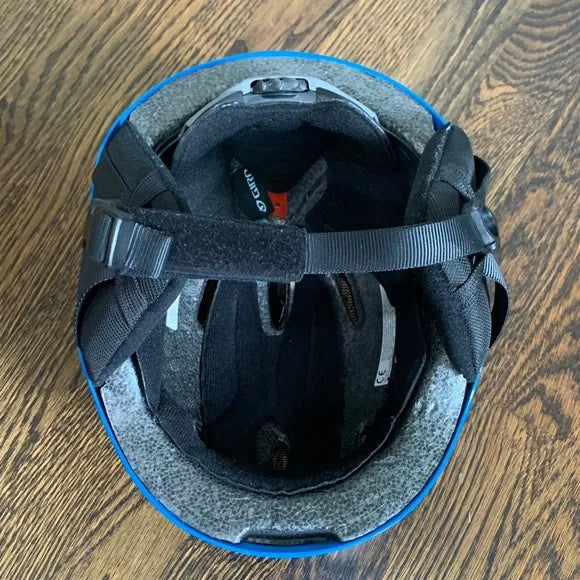 #181 - EUC Giro Tilt Youth Snow Sports Ski Snowboarding Helmet Youth X-Small/Small