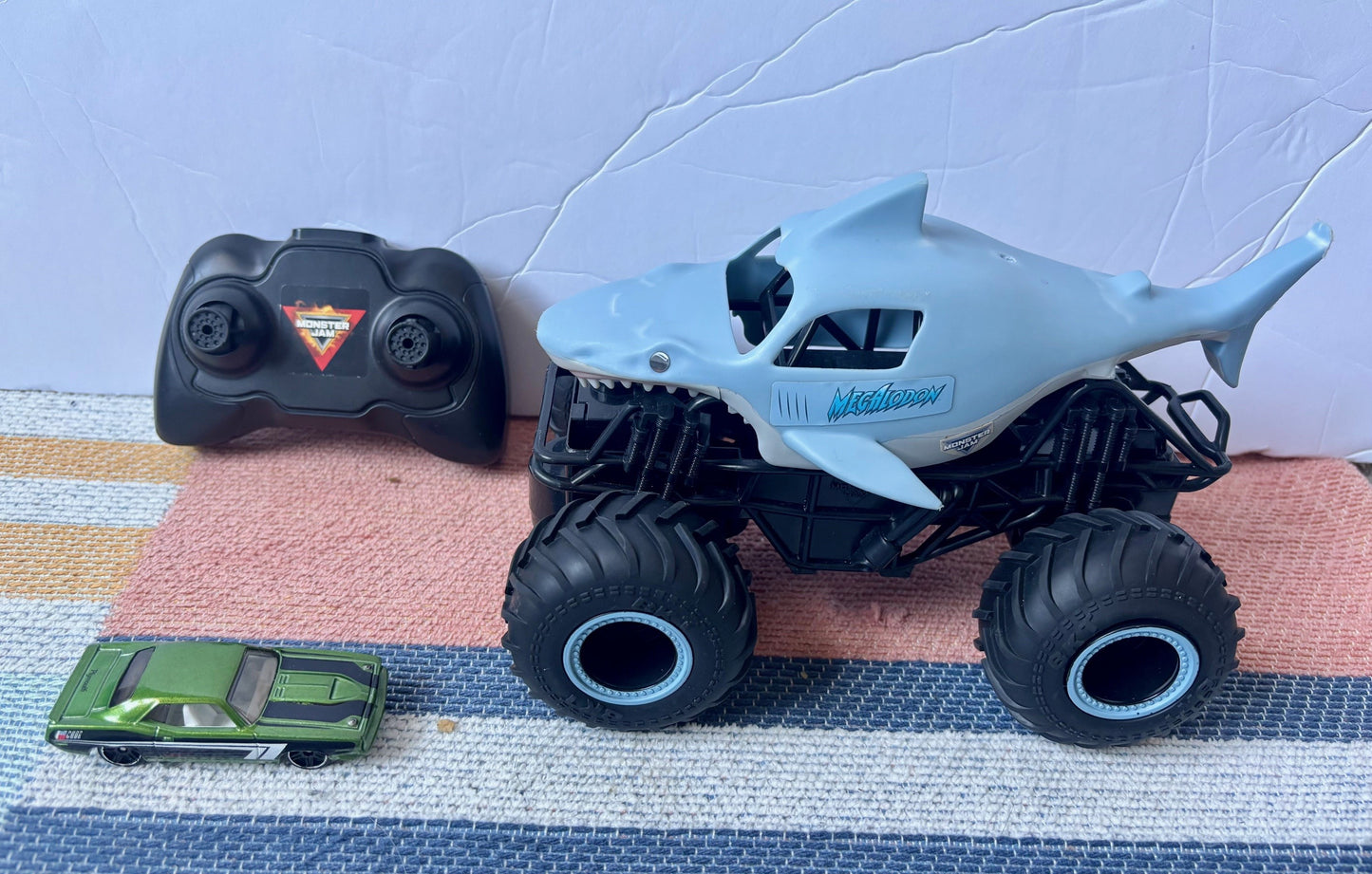 #43 Megalodon Monster Truck RC