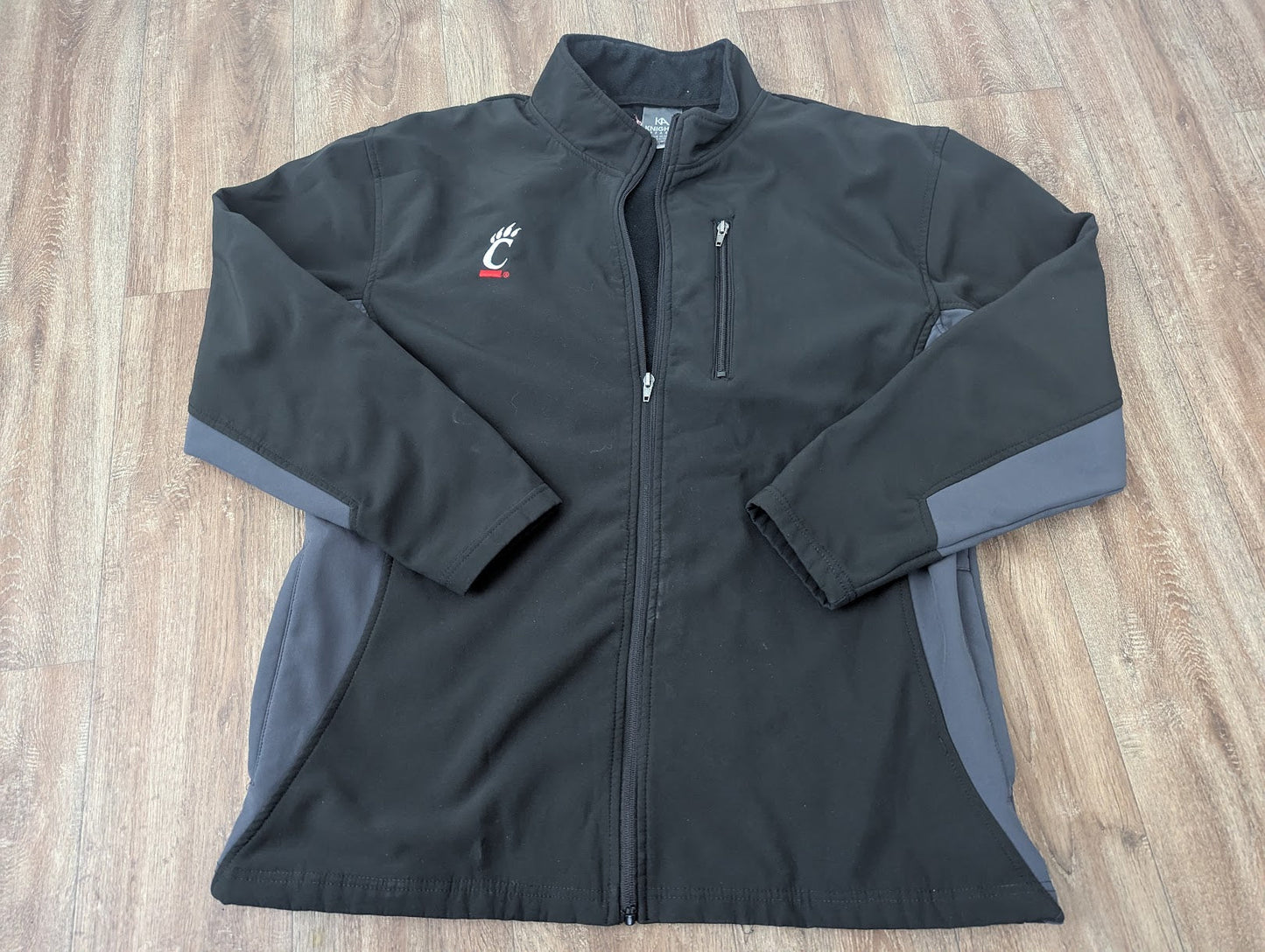 #144 - Men's UC Bearcats Soft Shell Jacket Size L