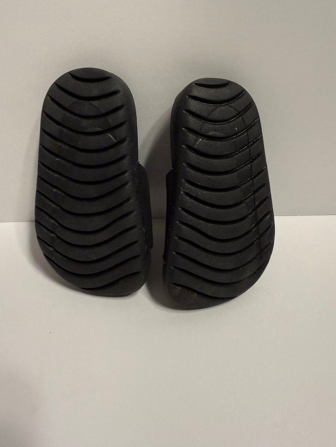 Seller 229- Nike Kawa Slide Sandal size 5C