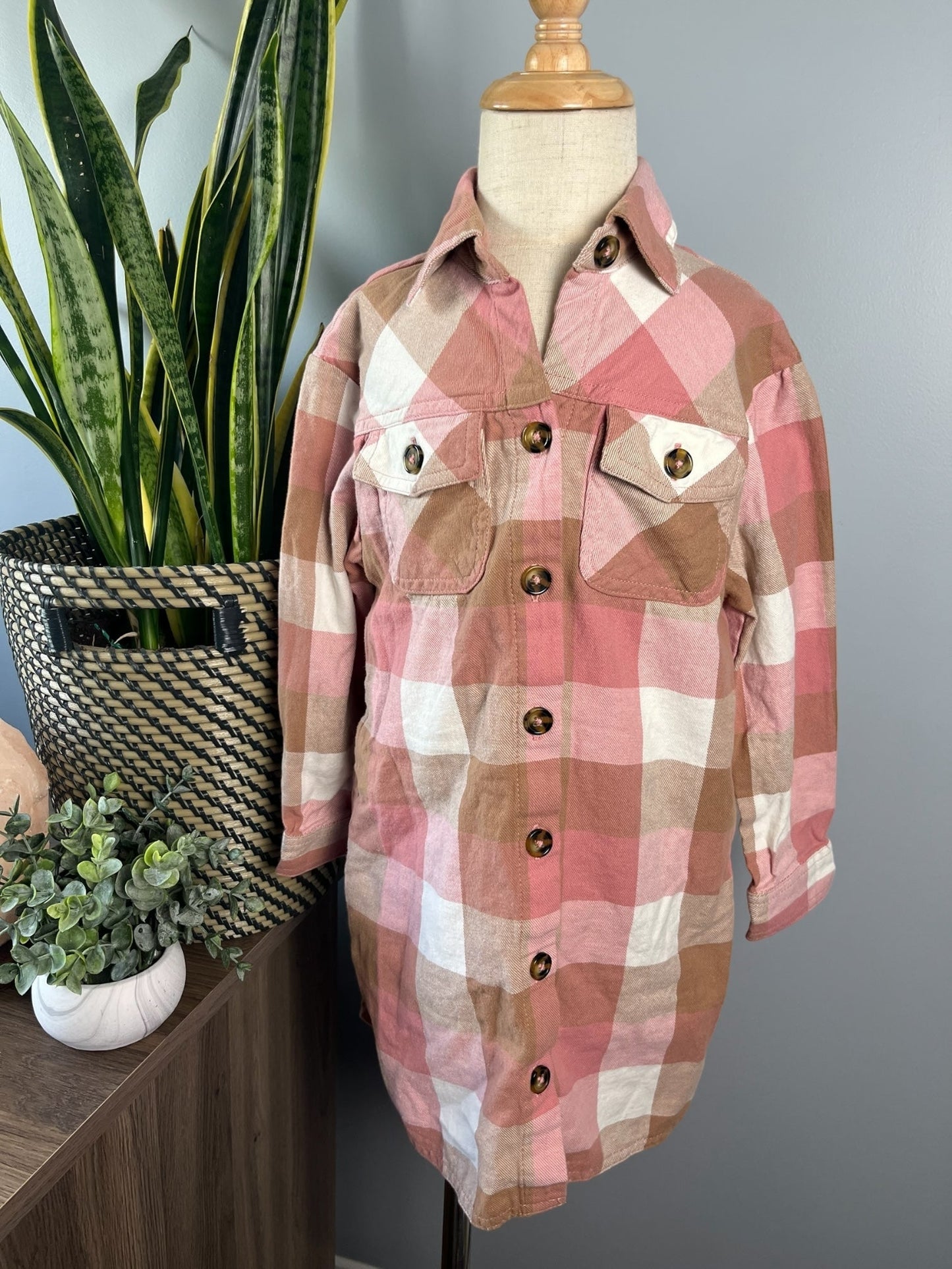 Seller#213 Girls Size 5 Plaid Button Front Pink Shirt EUC