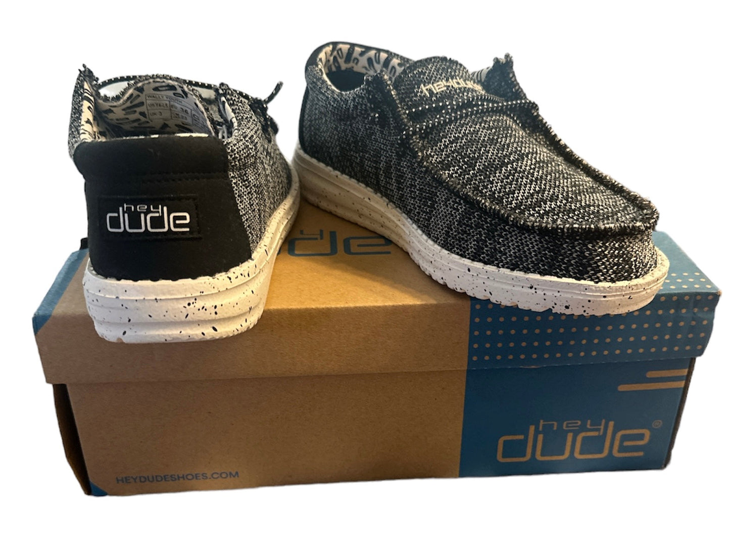 Seller #140 Boys Hey Dude size Y4 L5 NIB