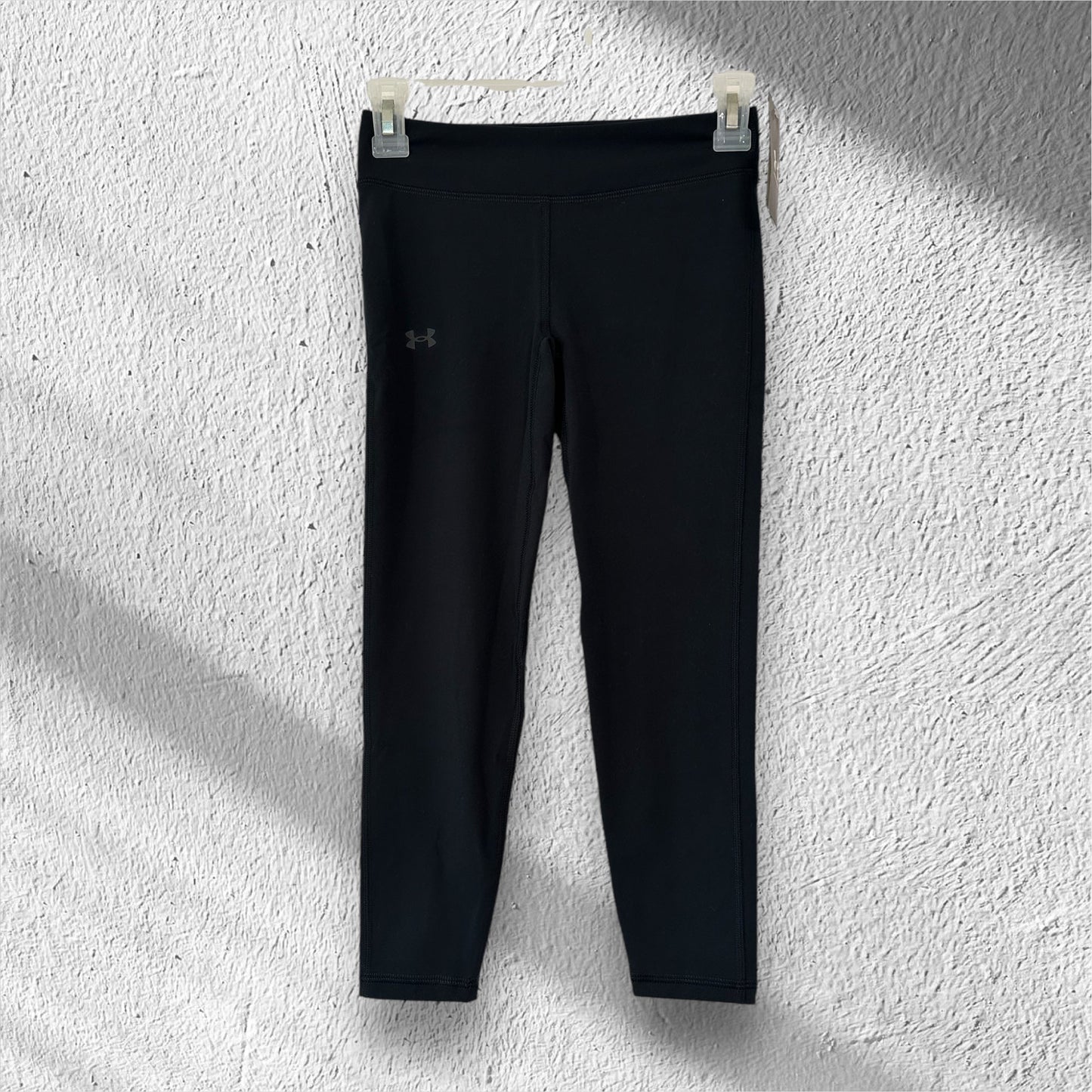 #169 Girl's Medium Under Armour Outfit- NWT