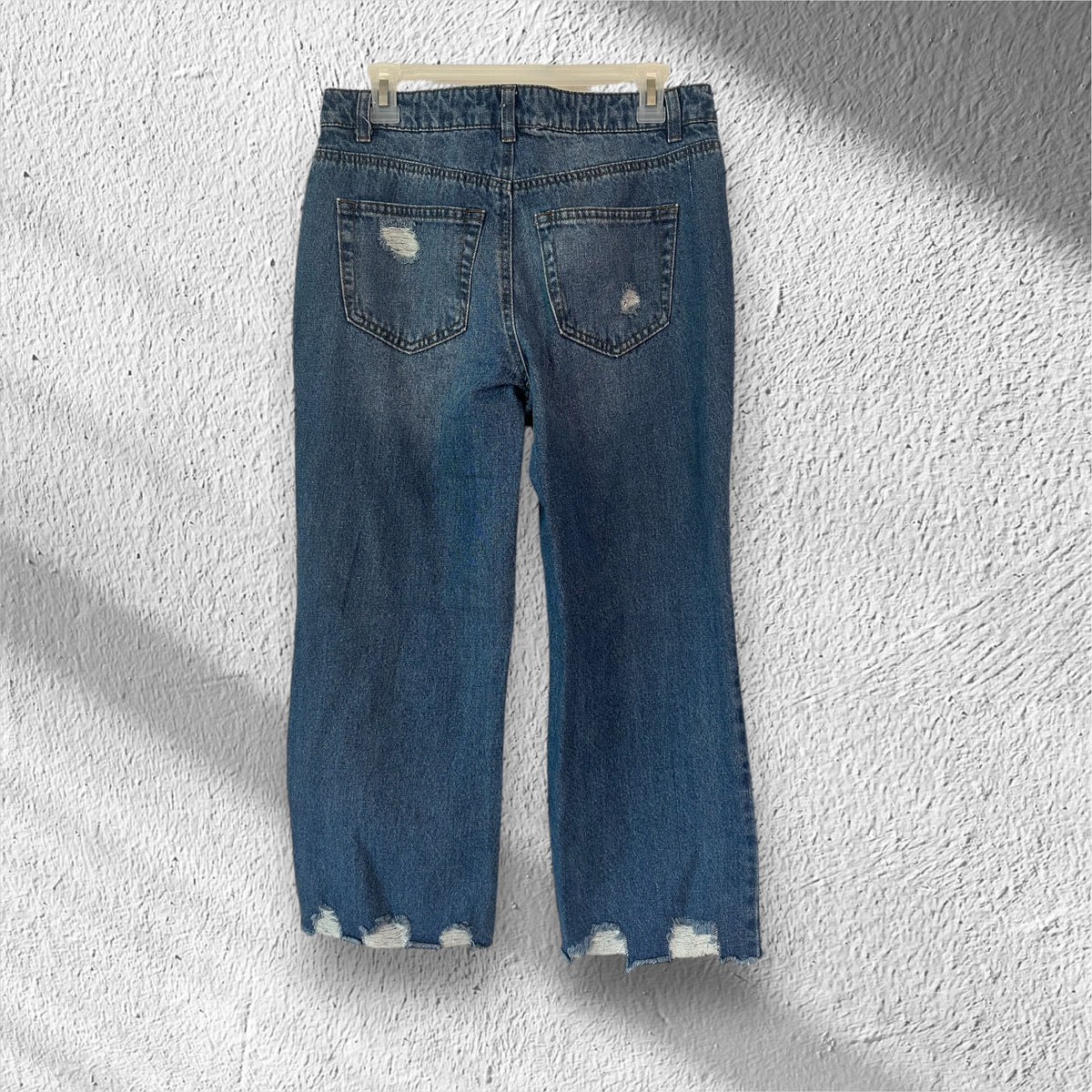 #171 Women’s Size 9 Vanilla Star Capri’s- NWT