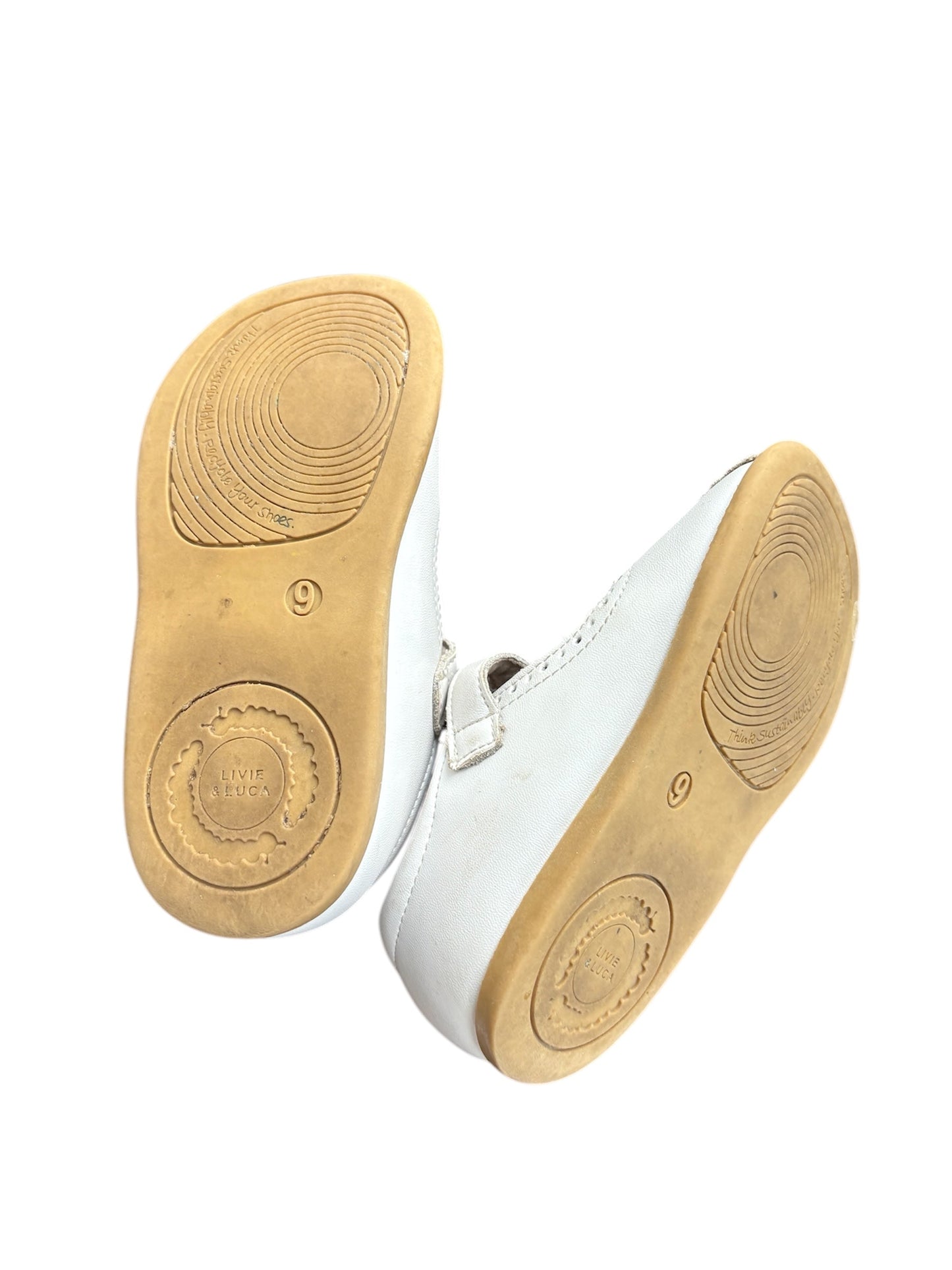 Seller #105 - Size 9c Girls Livie and Luca White Mary Janes GUC