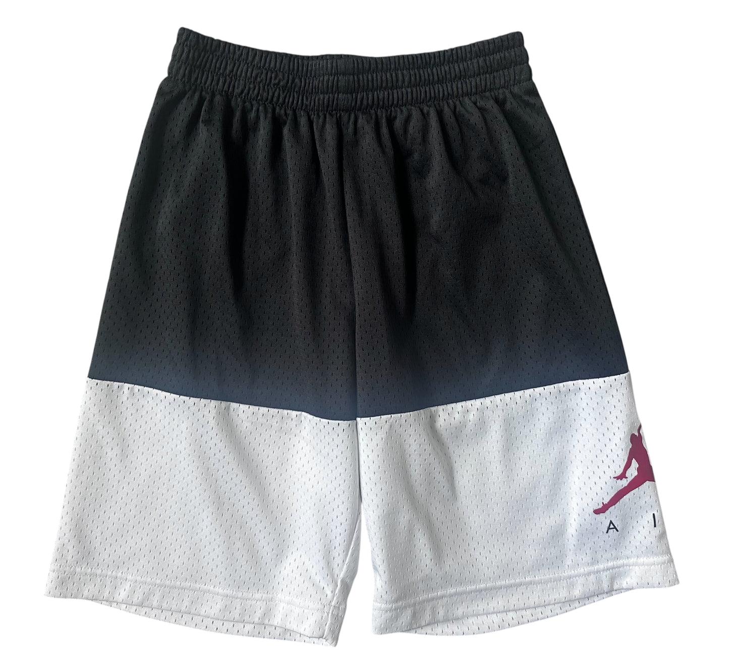 Seller #10 Boys Jordan shorts size medium