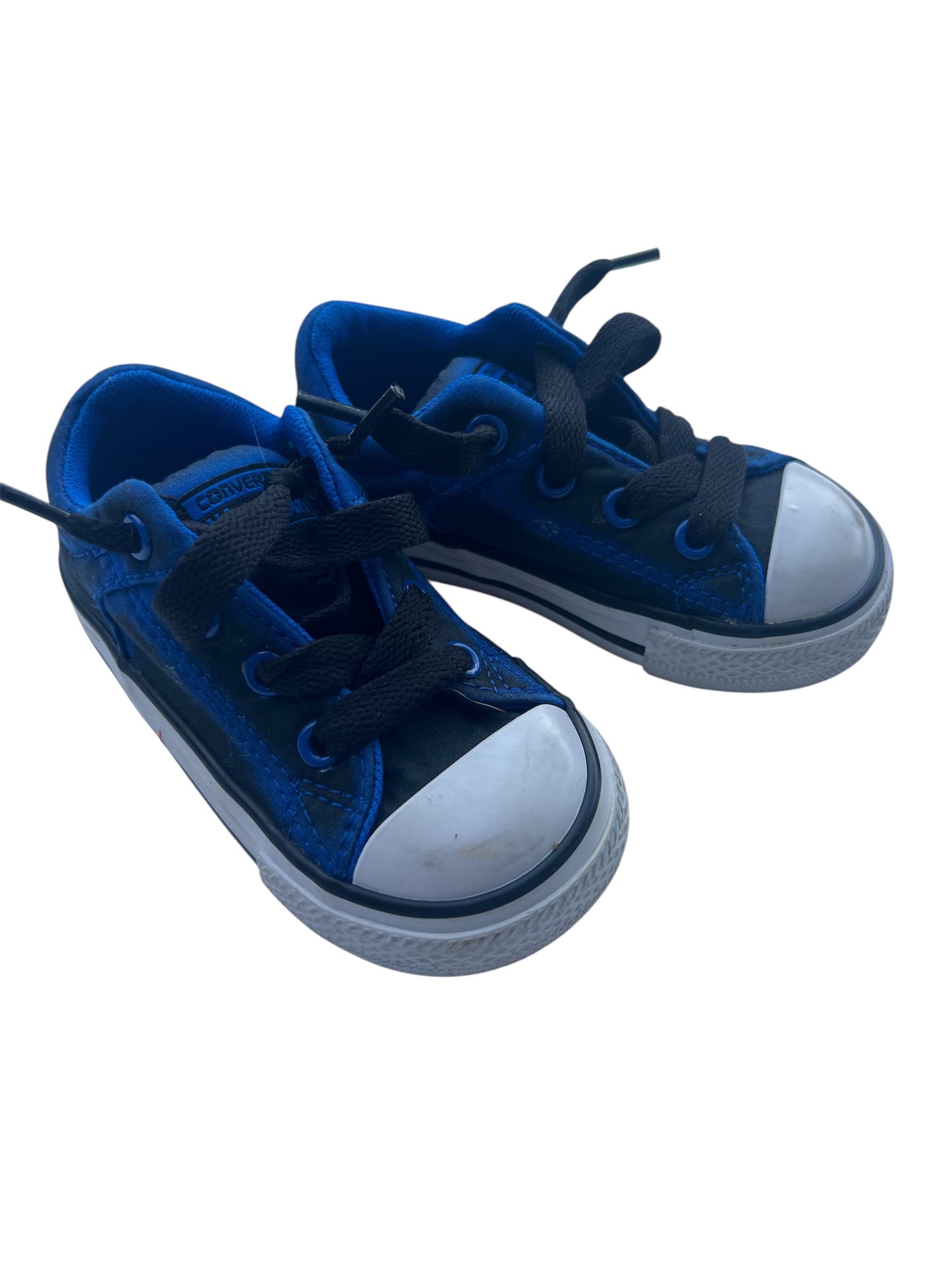 104- Converse sz 5 Blue - cute little shoes