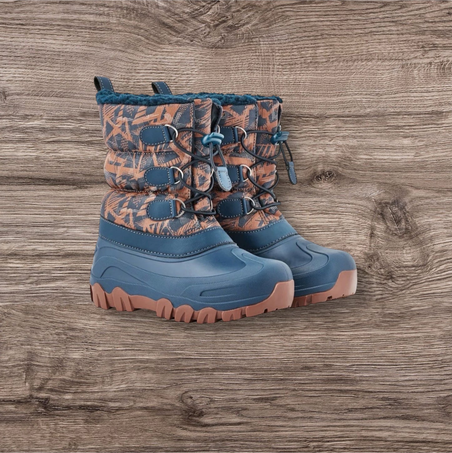 #169 Boy’s Size 9/10 Snow Boots- NWT