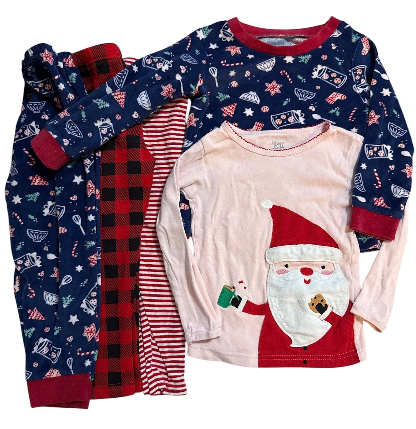 #146 - REDUCED Girls 3T 5-Pieces of Christmas Pajamas