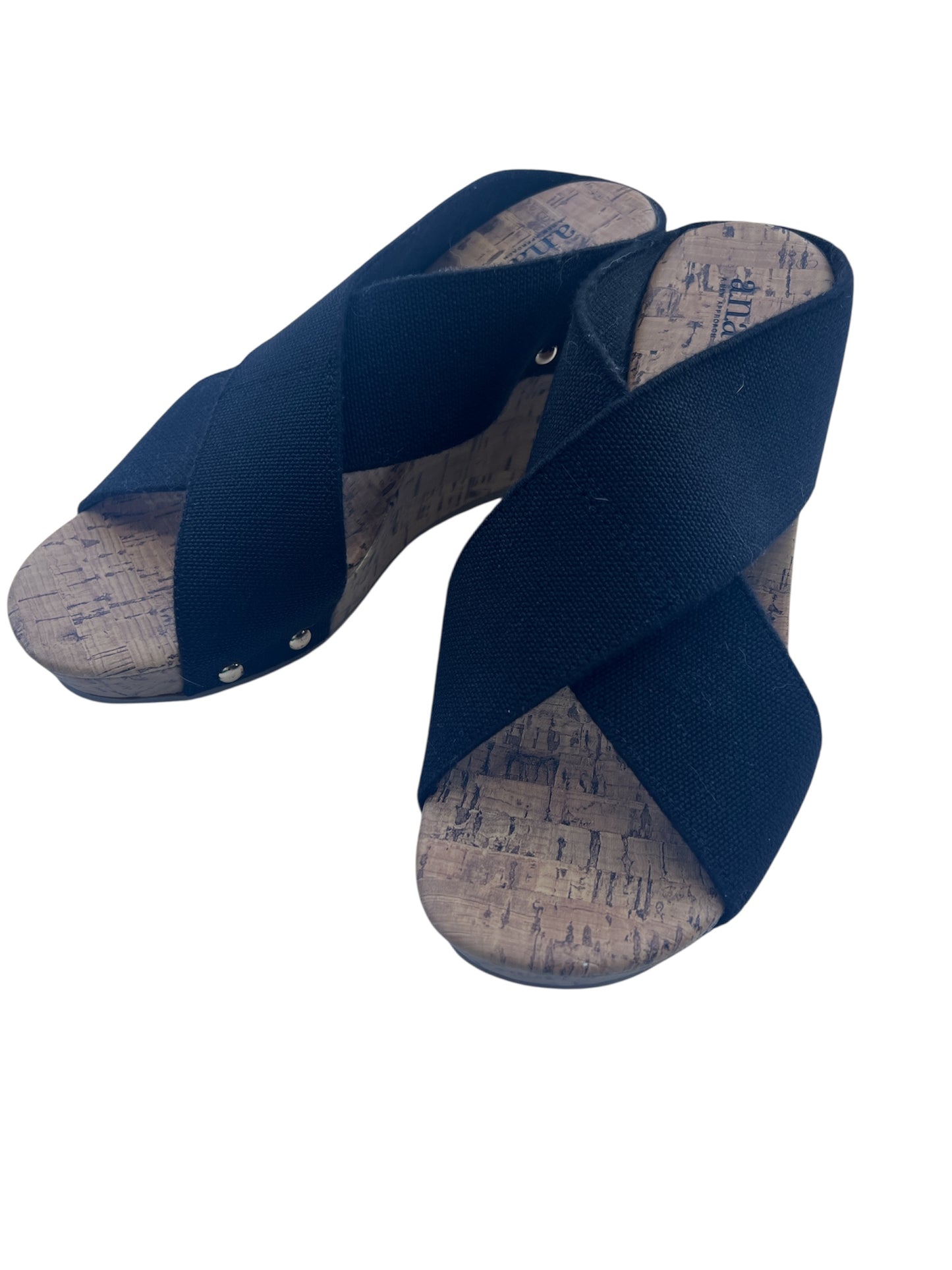 104 - Sz 8 wedges