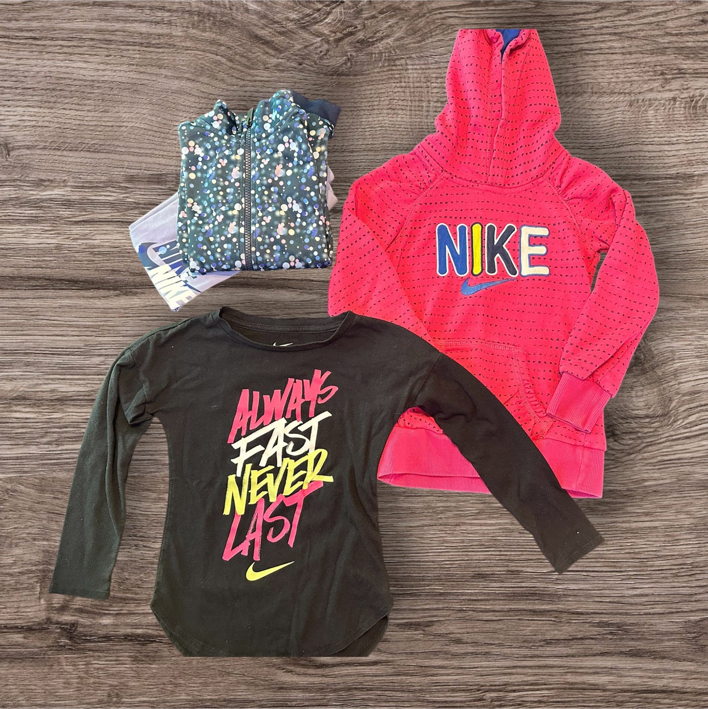 #169 Girl's 4T Nike Bundle