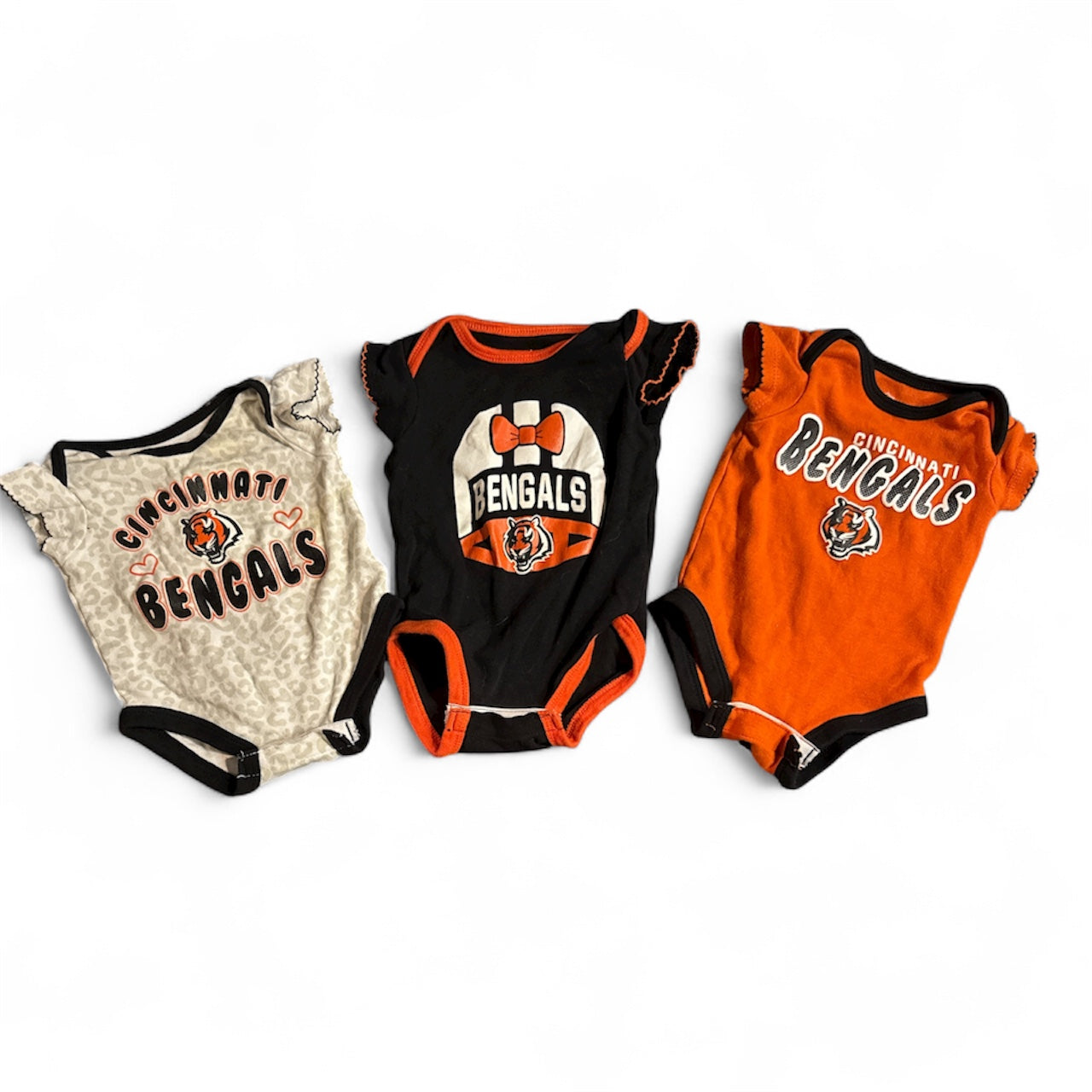 #28 REDUCED Baby Girls Cincinnati Bengals Onesie Bundle Size 0-3M