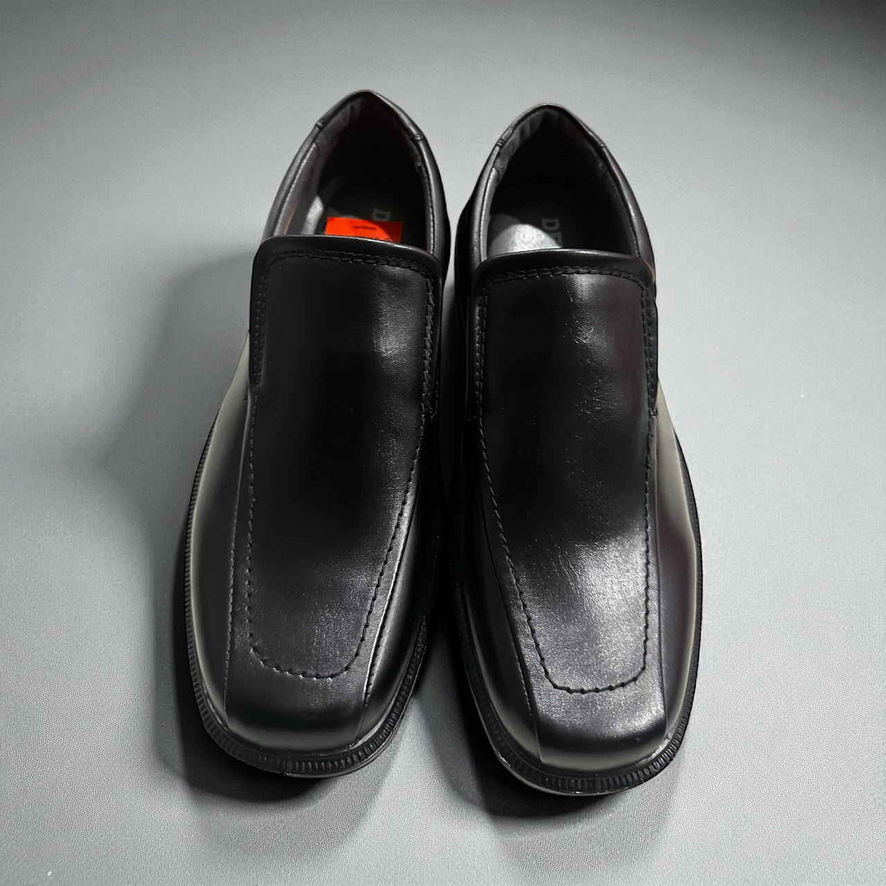 #77 New In Box Men’s Deer Stag Slip-On Dress Shoe, Size 9.5