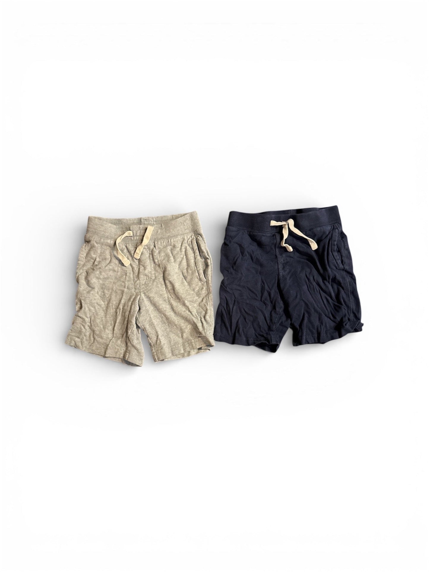 #190 REDUCED Baby Gap Boys Navy and Grey Shorts Bundle Size 4