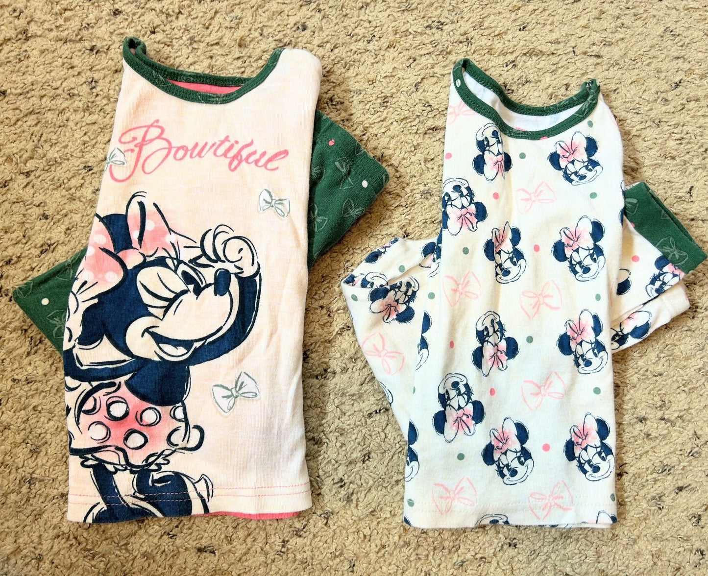 Seller 120, VGUC Girls 4T, Minnie Mouse Pajamas