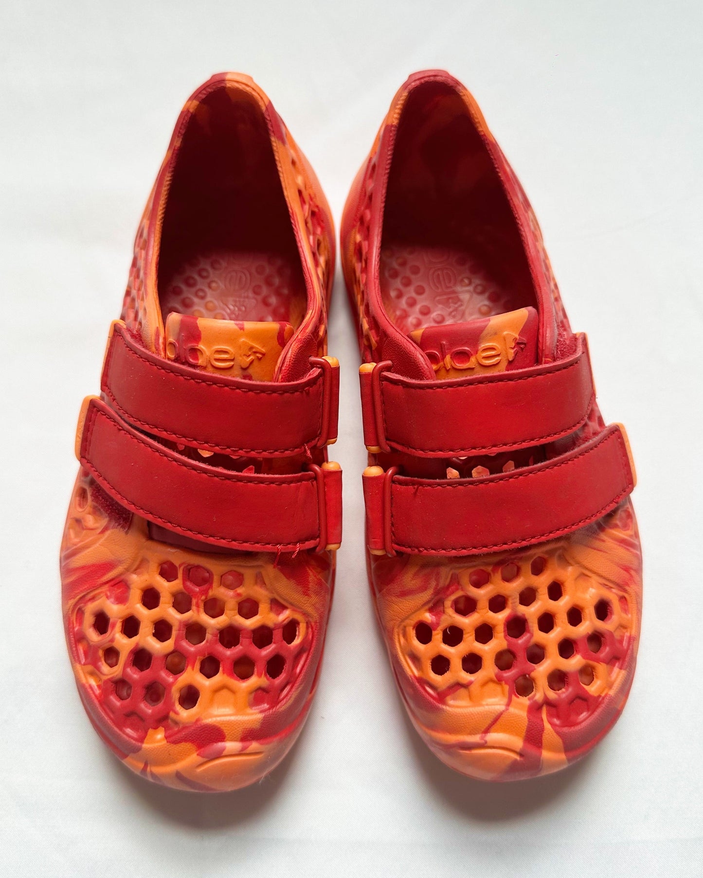 #56 Plae red orange water shoes girls boys 12