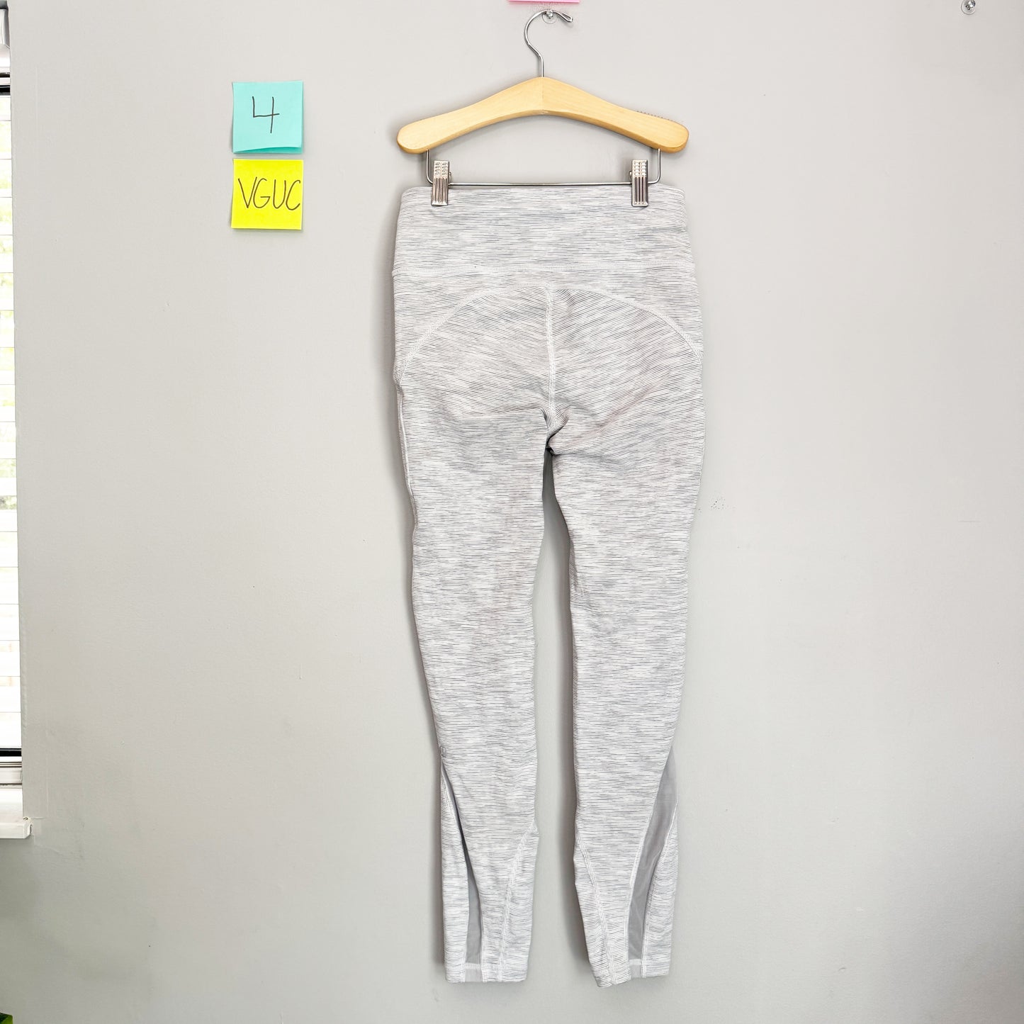 Seller 196 Lululemon Speed up crop 4