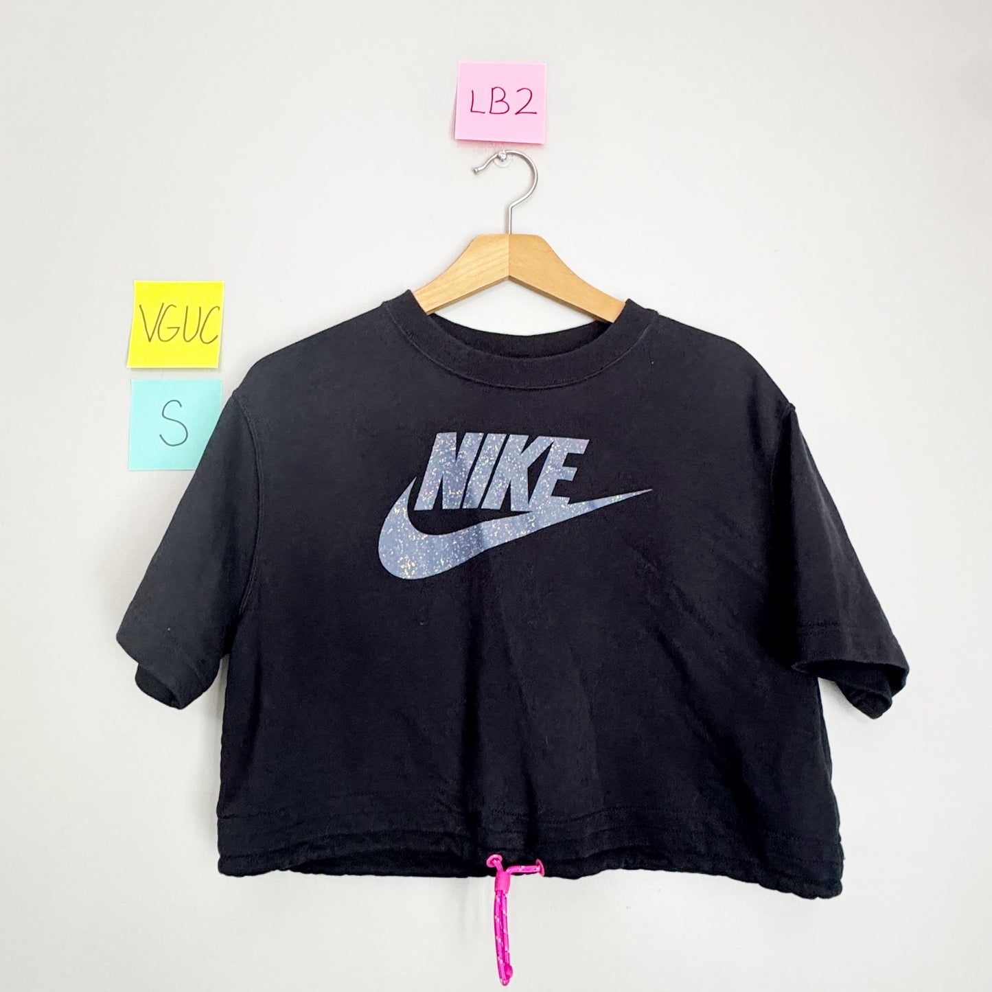 Seller 196 Nike cropped tee women’s S