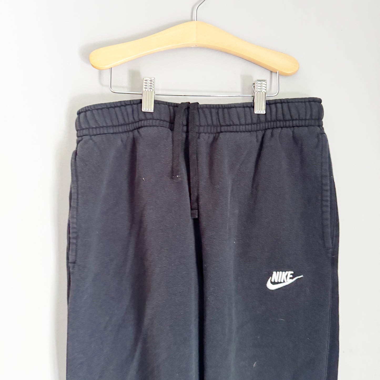 Seller 196 Men’s Nike black joggers S