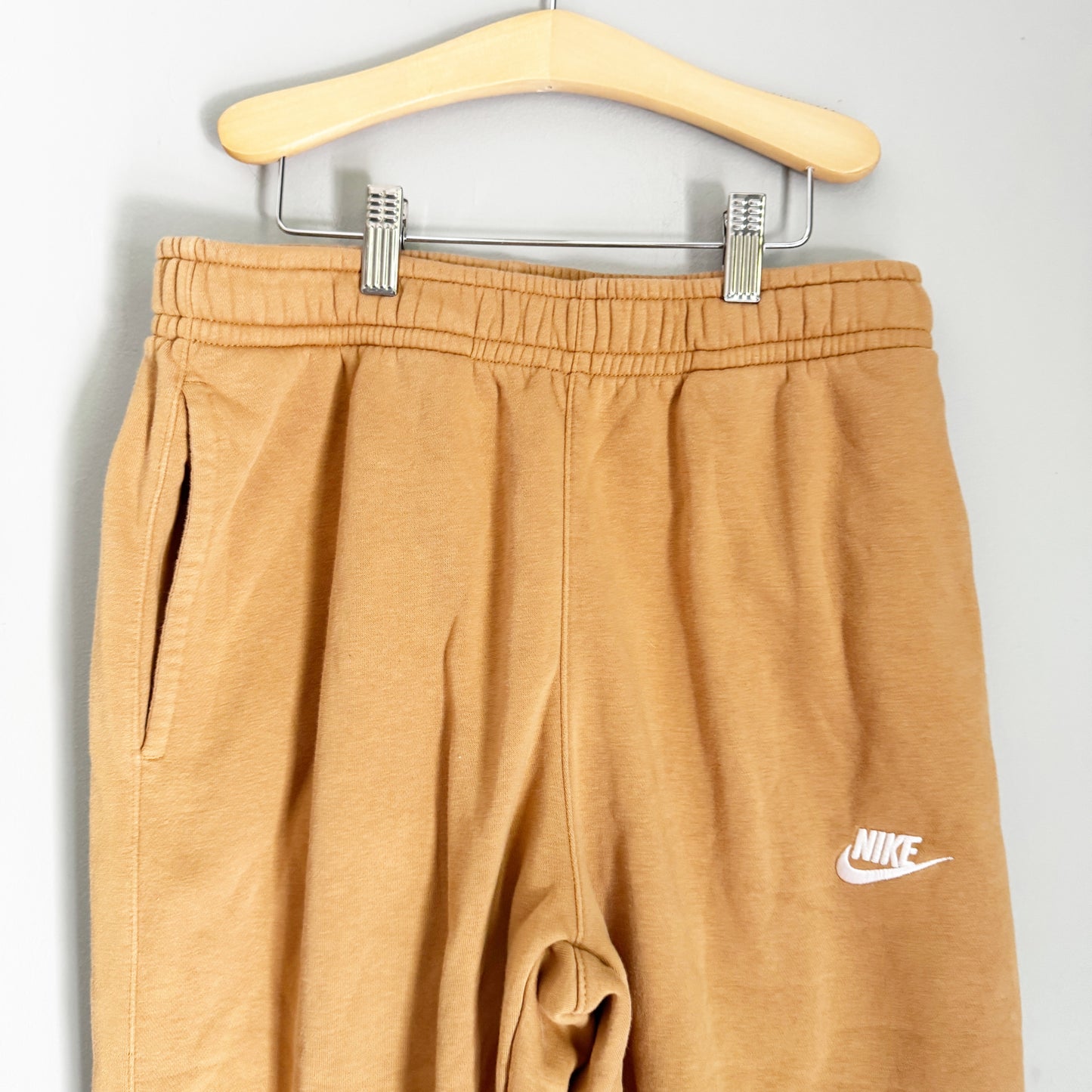 Seller 196 Men’s Nike joggers S