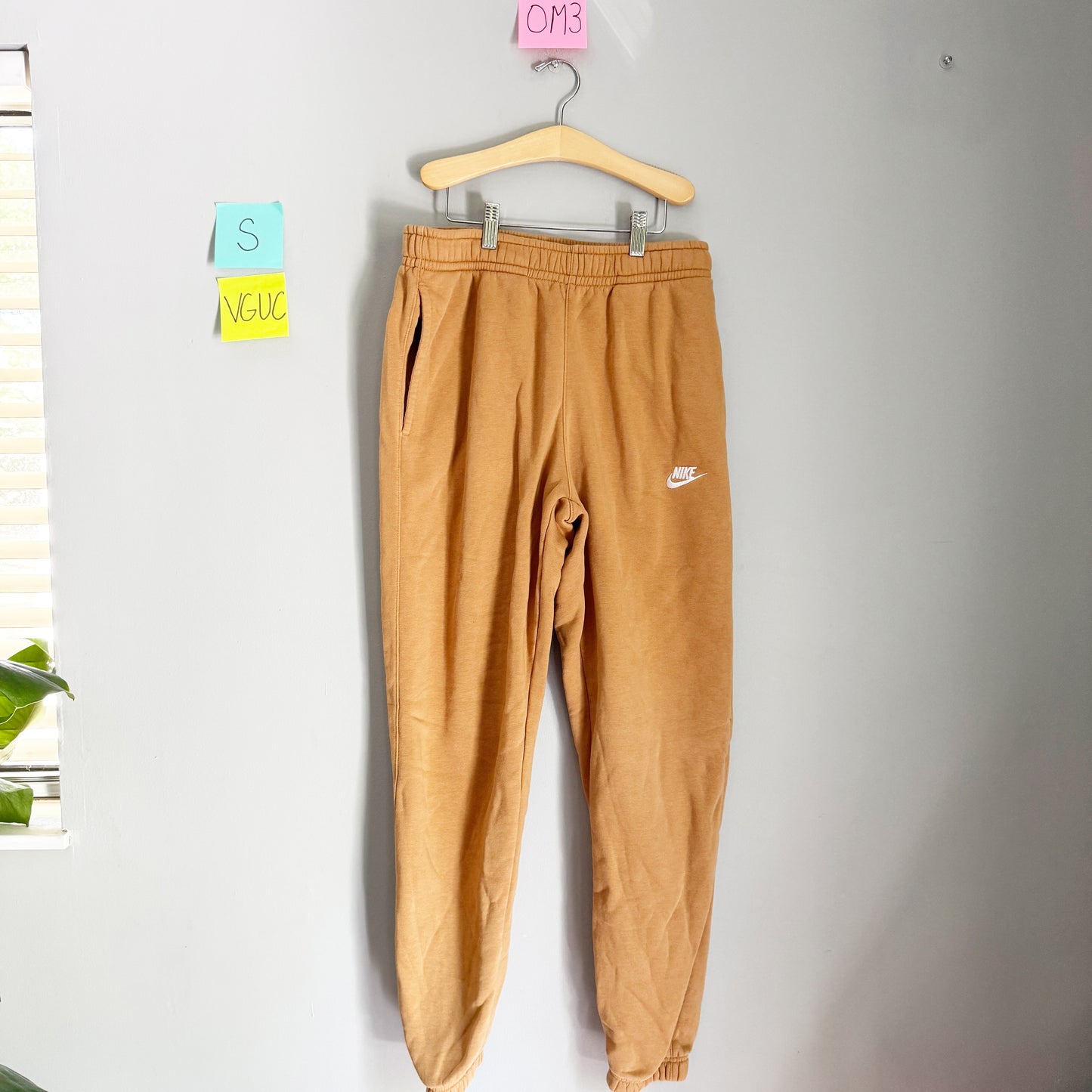 Seller 196 Men’s Nike joggers S