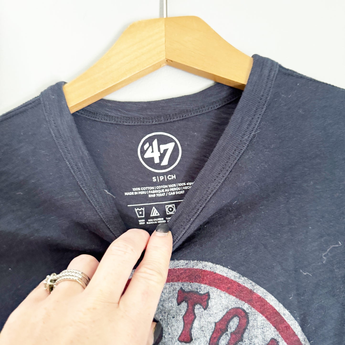 Seller 196 Men’s Red Sox tee S