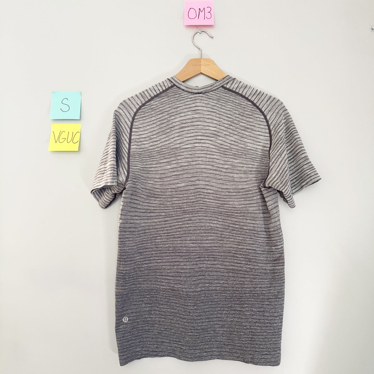 Seller 196 Men’s Lululemon Metal vent tech top S