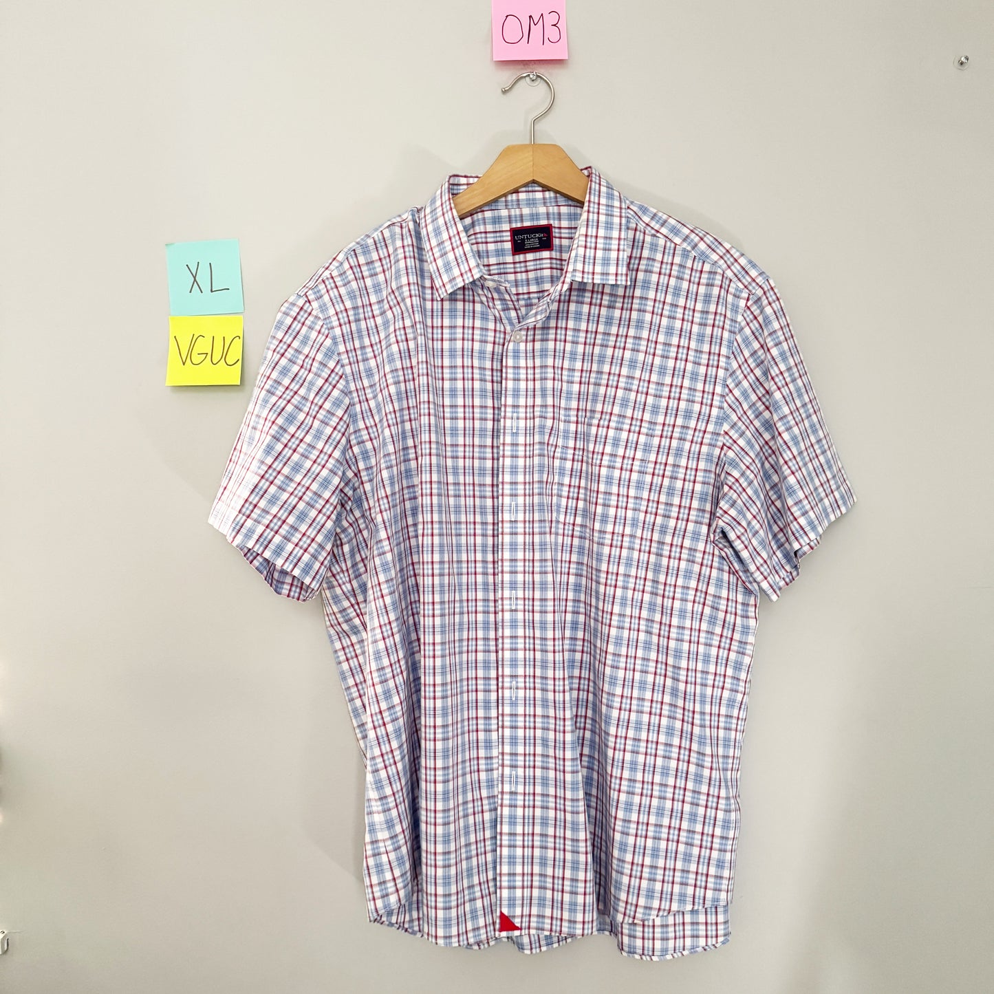 Seller 196 Men’s untuckit xl buttonup