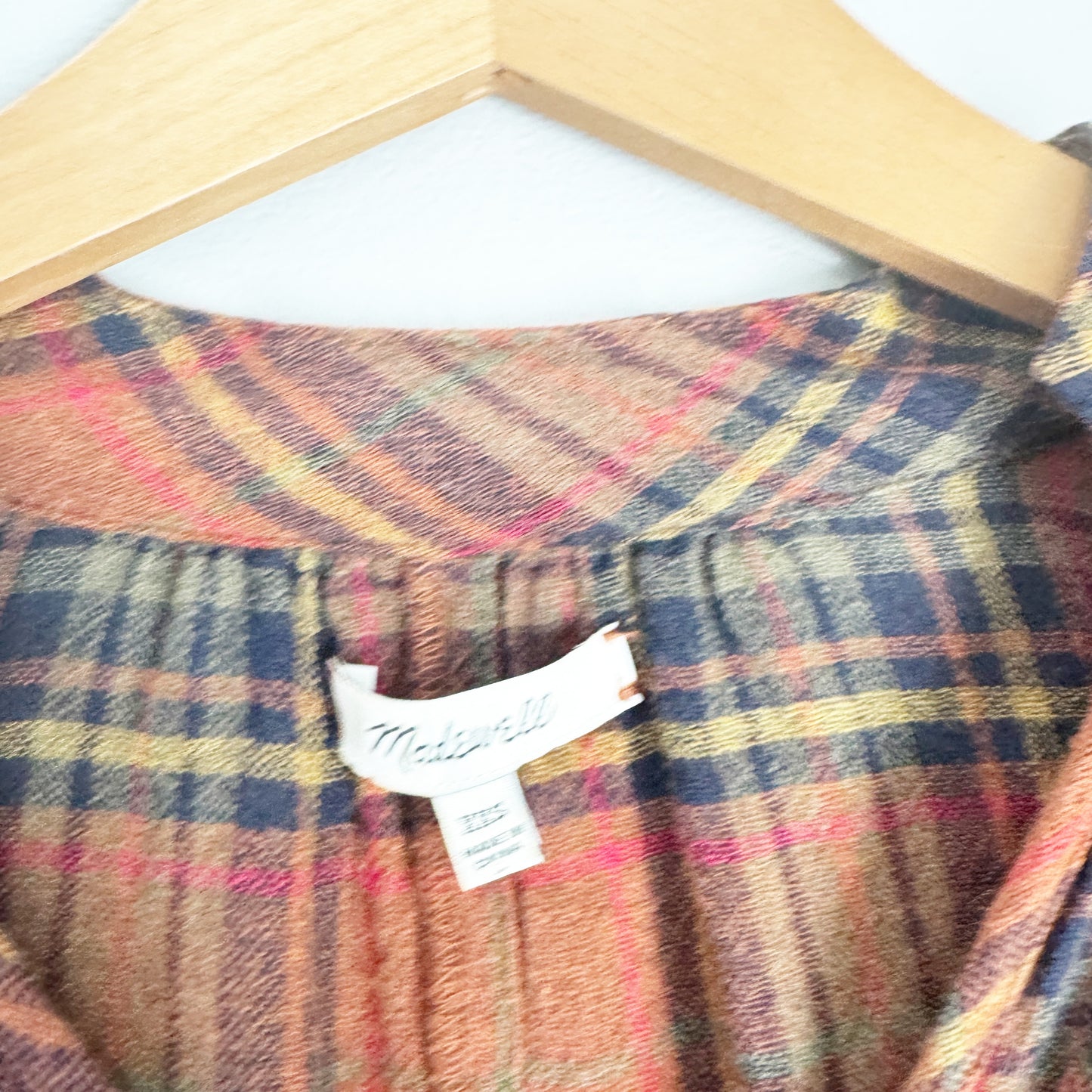 Seller 196 vguc Madewell plaid top XXS