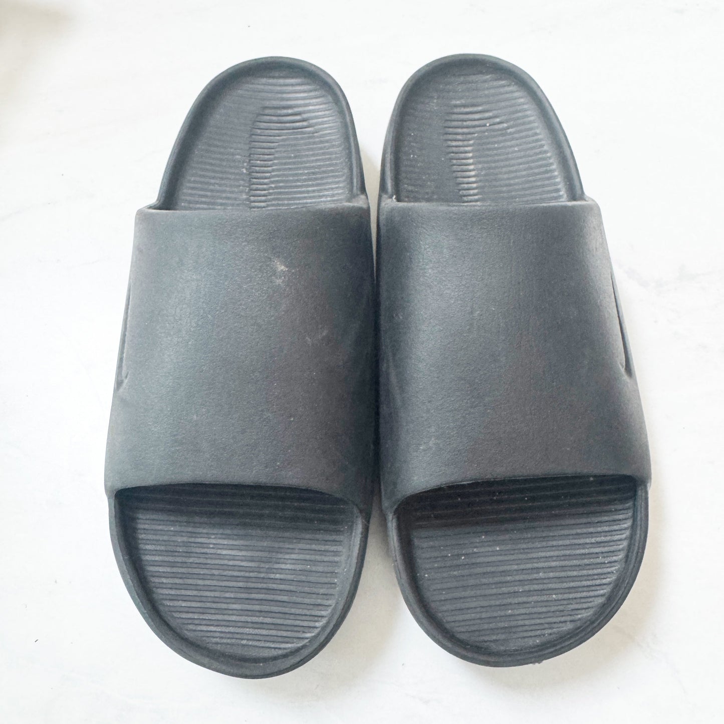 Seller 196 Nike cloud foam slides 7/8