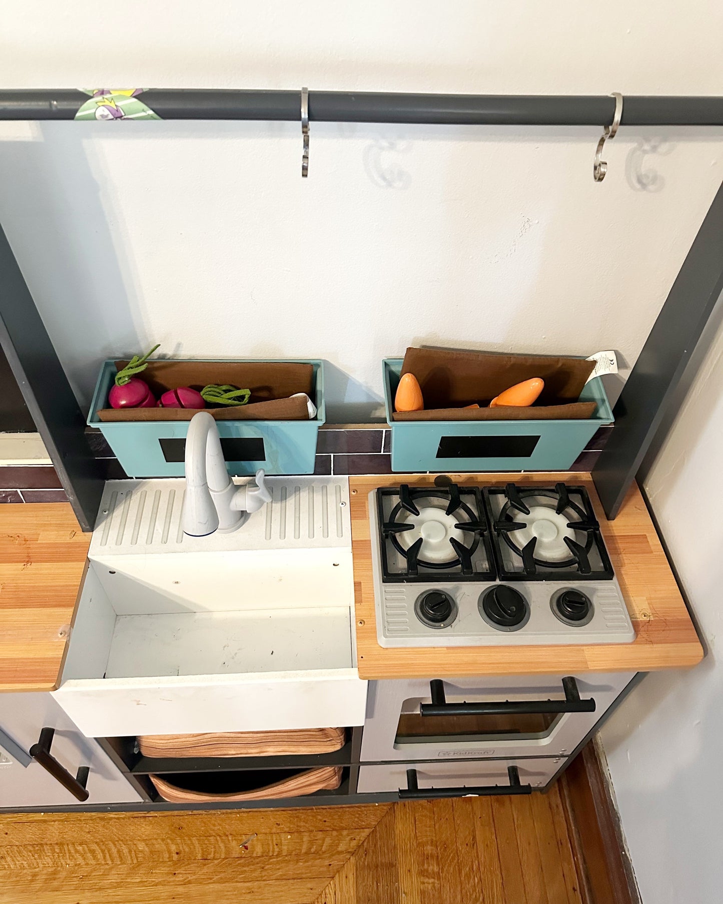#56 KidKraft Play kitchen PPU 45206