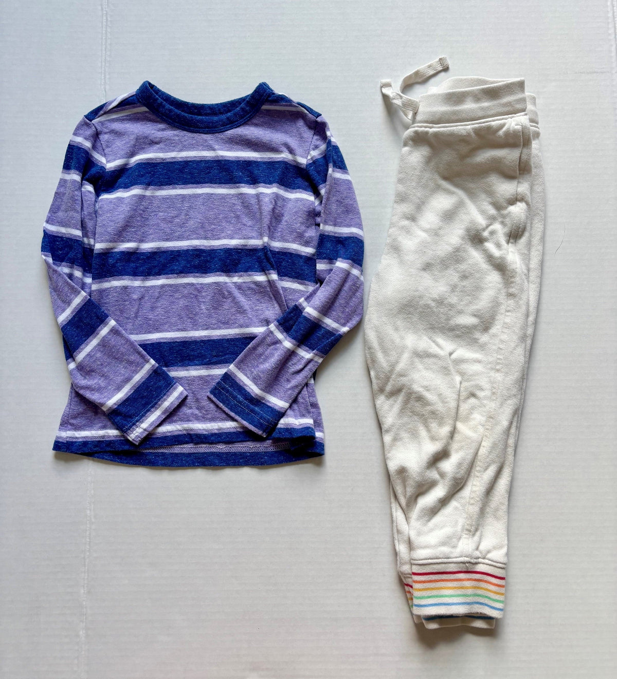 #154 Primary Tee and Jogger Girls 3T EUC