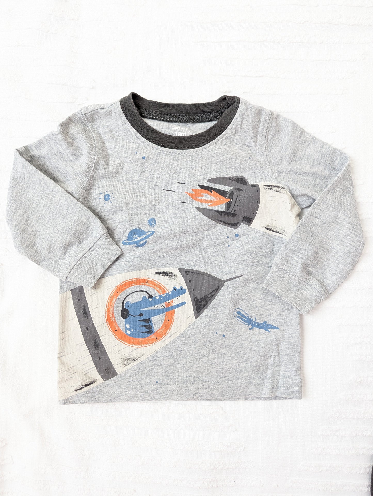 #164 - REDUCED Carter's - Boy's 18 Month Outfit (GUC)
