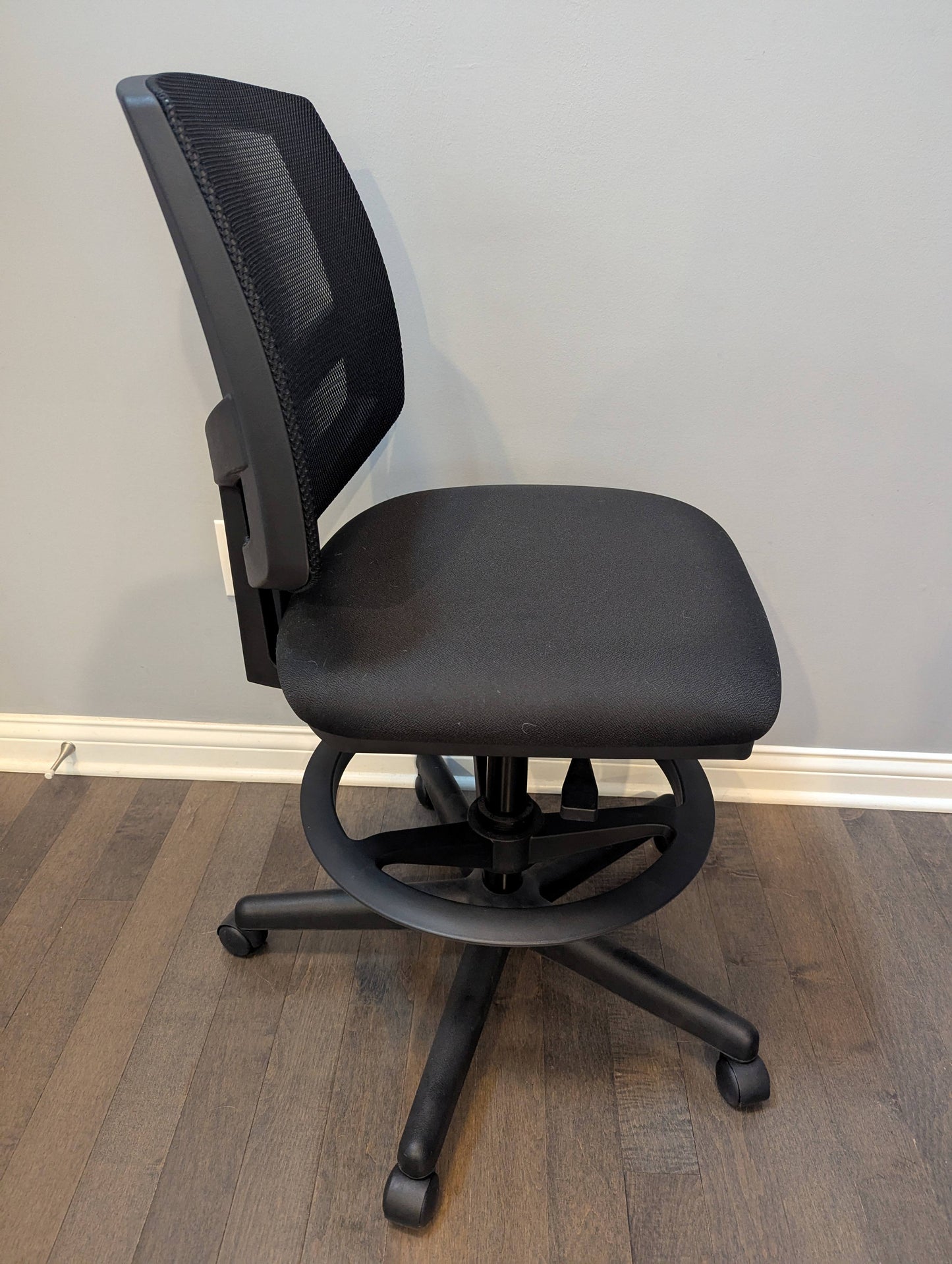 #17 Fabric Office Chair with Mesh Back, EUC