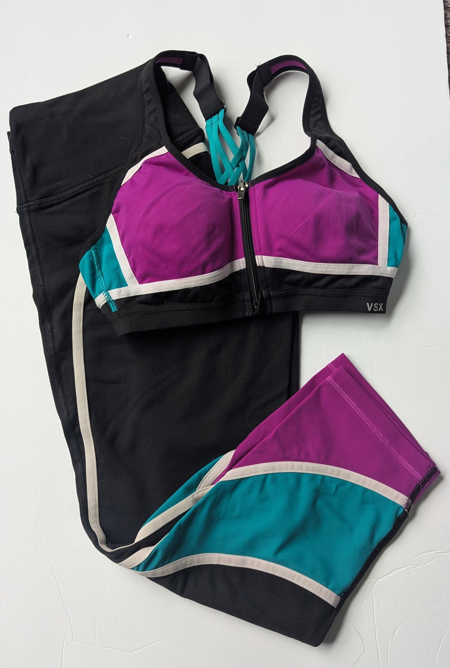 #17 Victoria Secret Women's Capri Yoga Pants (size M) and Sports Bra (size 34B) EUC