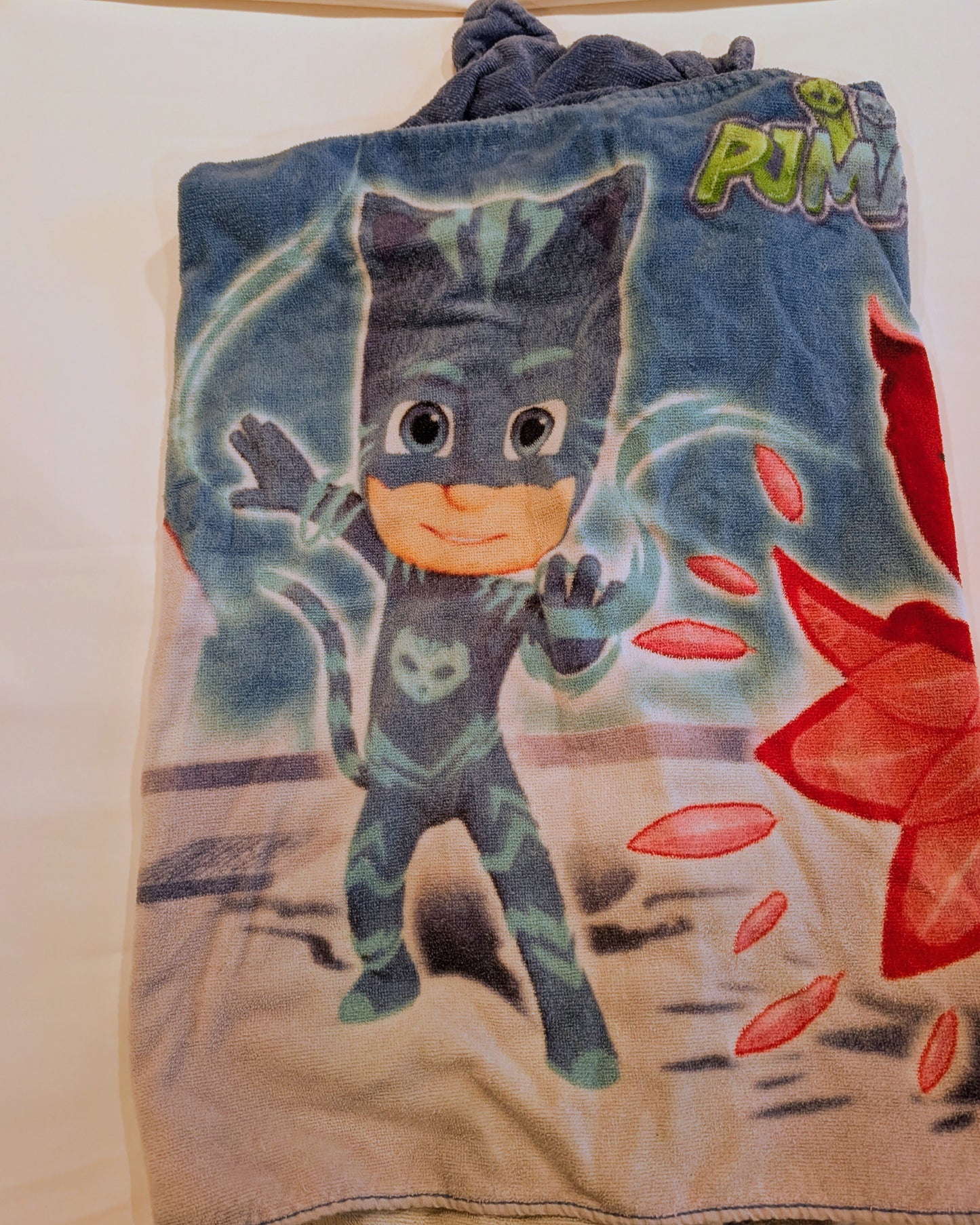 #125 PJ Masks Hooded Towel for Young Kids