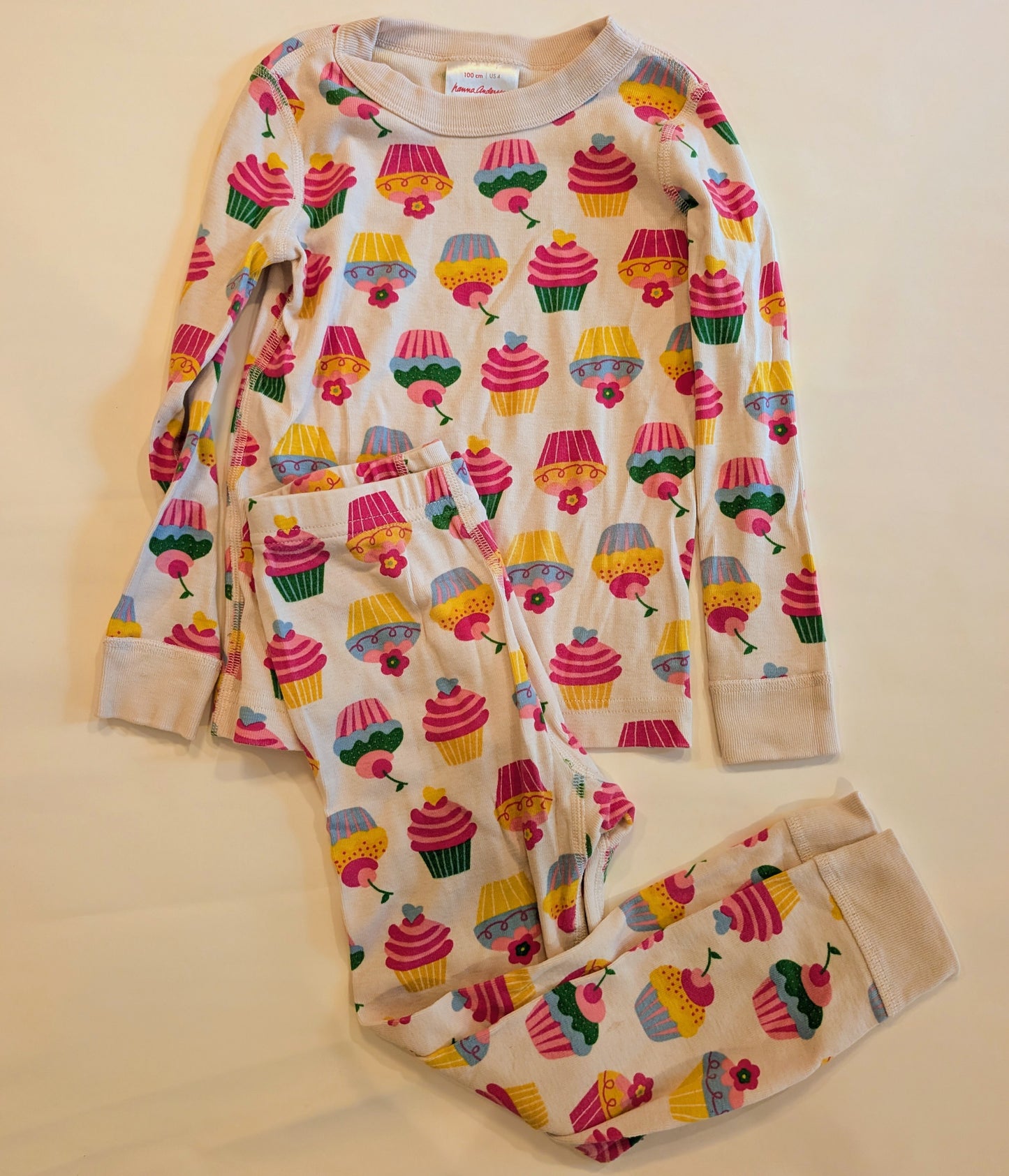 #125 Hanna Andersson Long-Sleeve Cupcake PJs Size 100/4