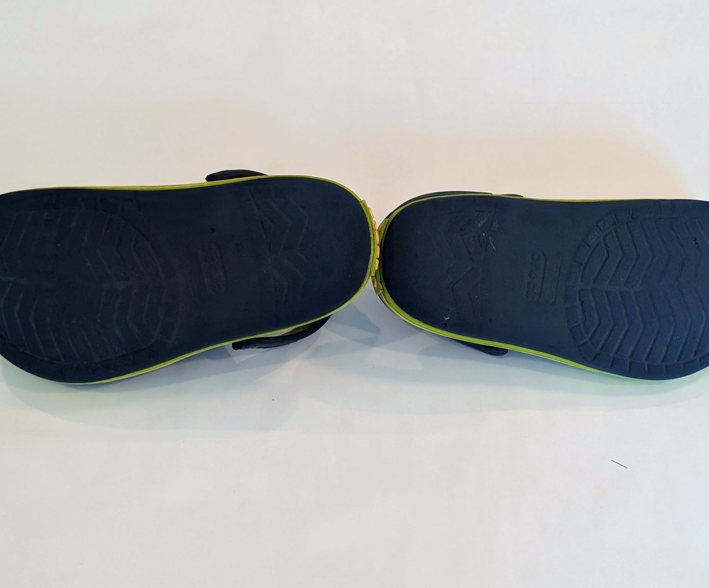 #125 Navy Crocs Size J3