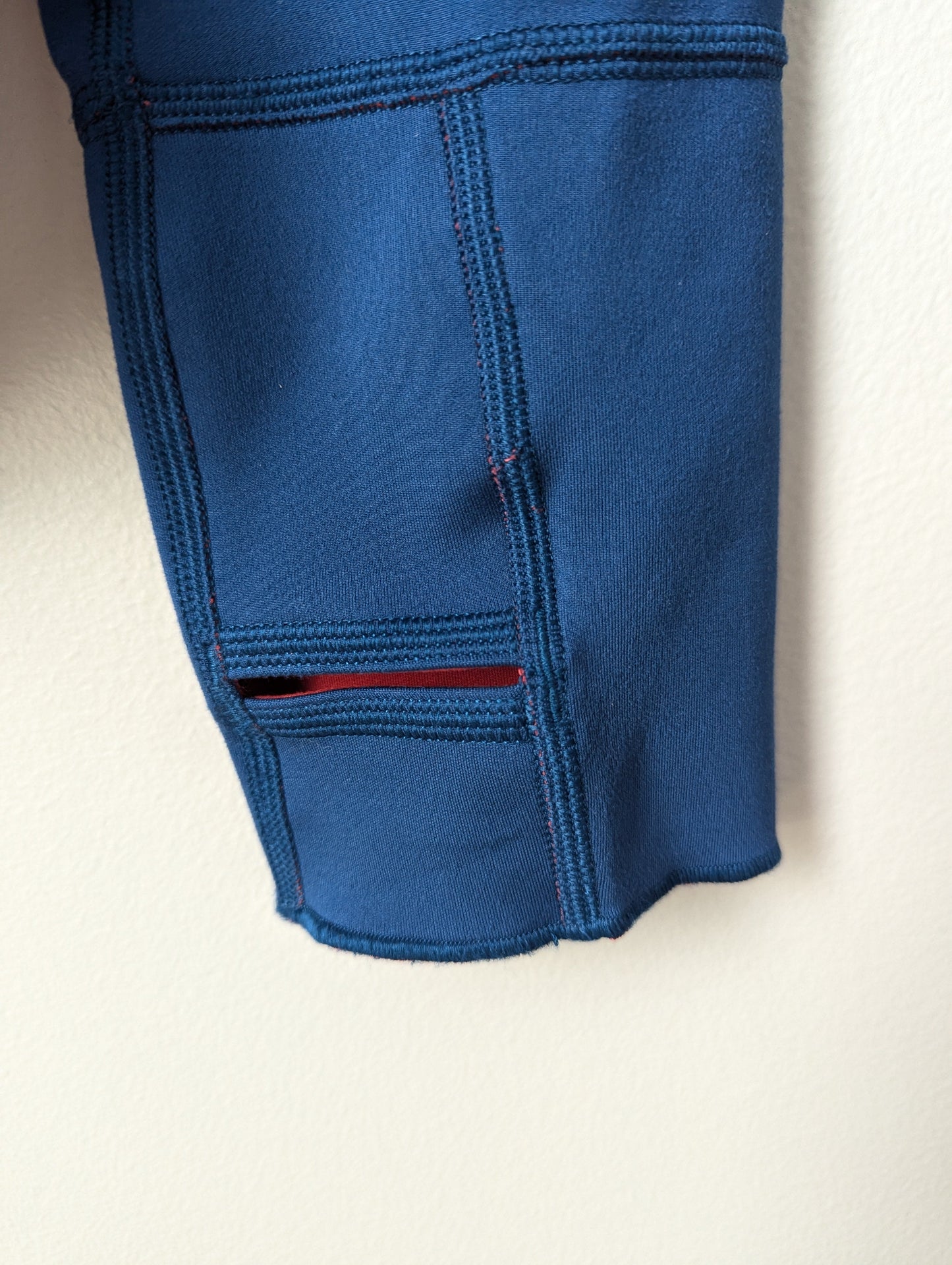 #164 - Oiselle, Women's 10 - Reversible Lux Running Thermal (EUC)