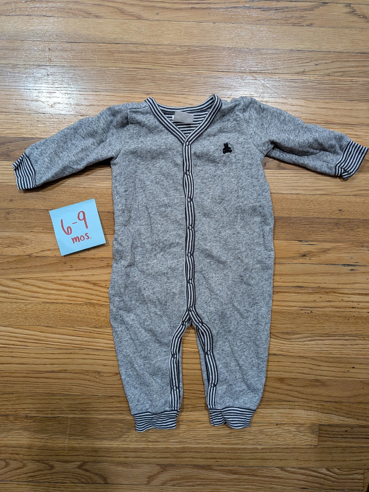 206 Gap Fleece Gray Onsie Boys 6-9 mos