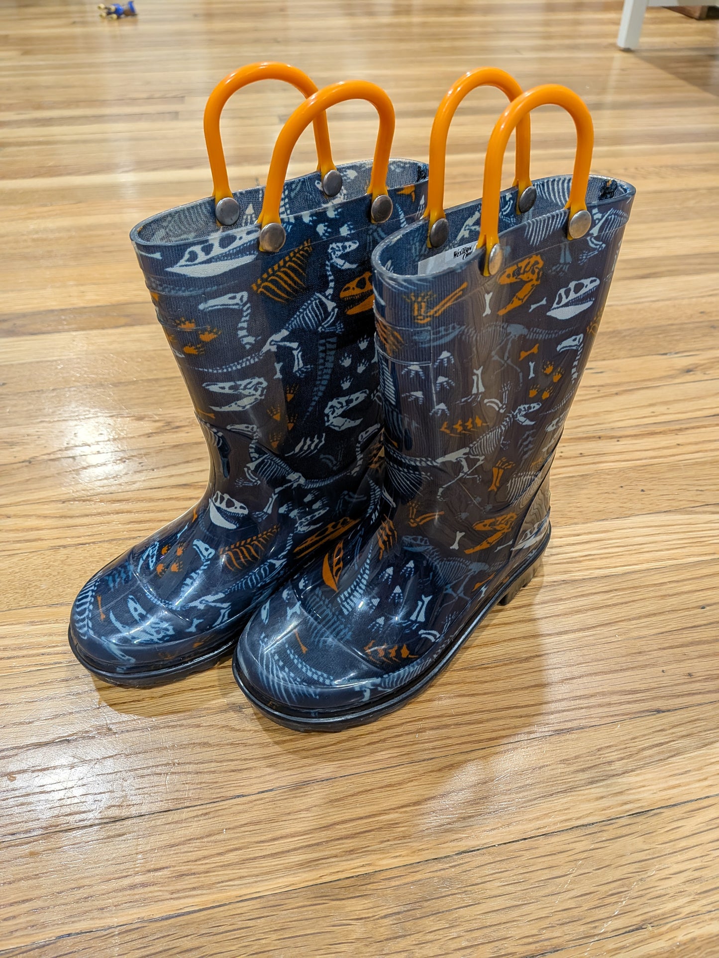 206 Western Chief dino rain boots-heels light up-toddler sz 9