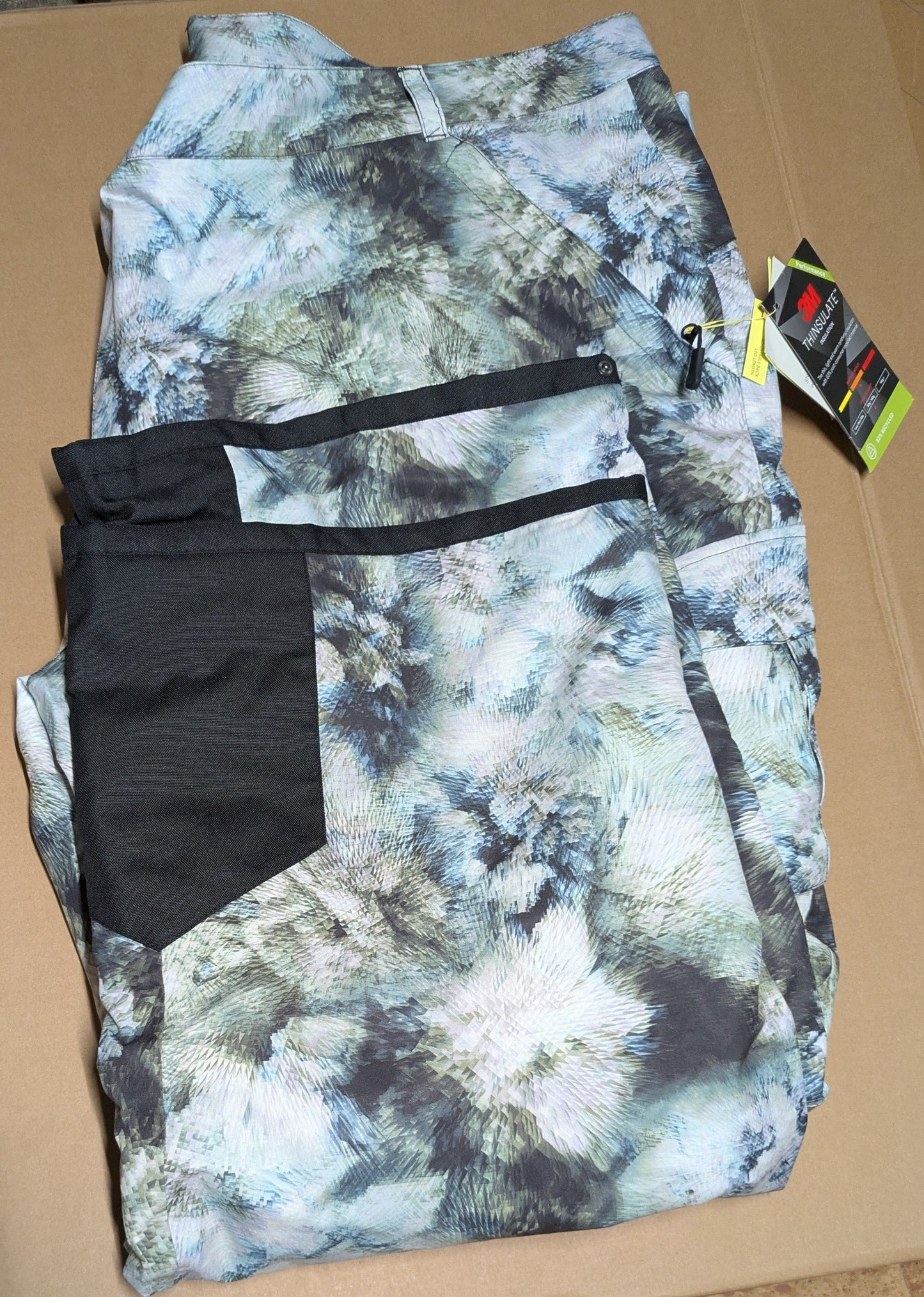 #219 NWT Waterproof Snow Pants, Adjustable Length, 3M Thinsulate, Women's Size 5XL