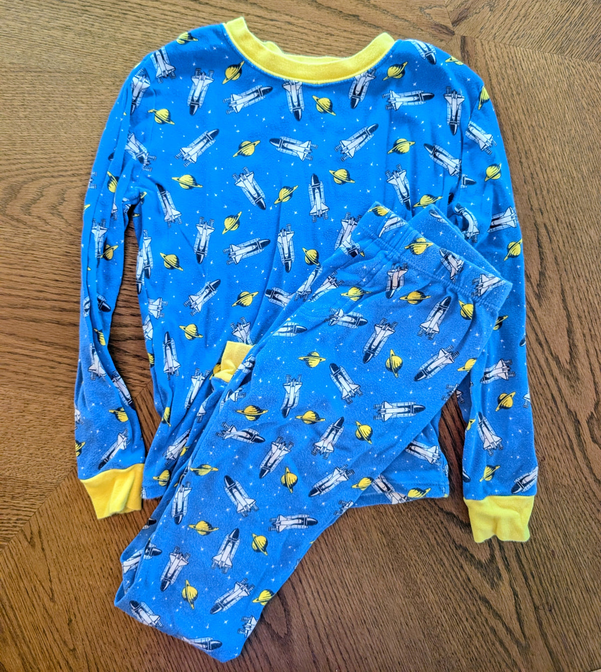 #67 Spaceship Pajamas Youth Size 8