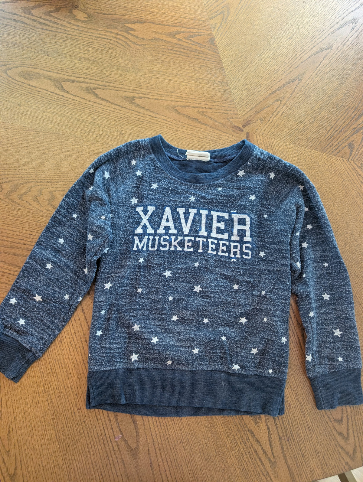 #67 Xavier Musketeers Sweatshirt Size 4